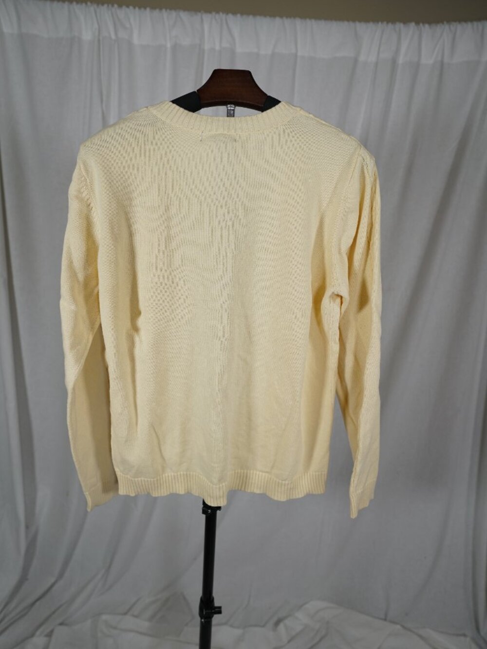 Karen Scott Cable Knit Preppy V Neck Sweater L Cream Yellow Cotton Button Detail - Picture 3 of 6